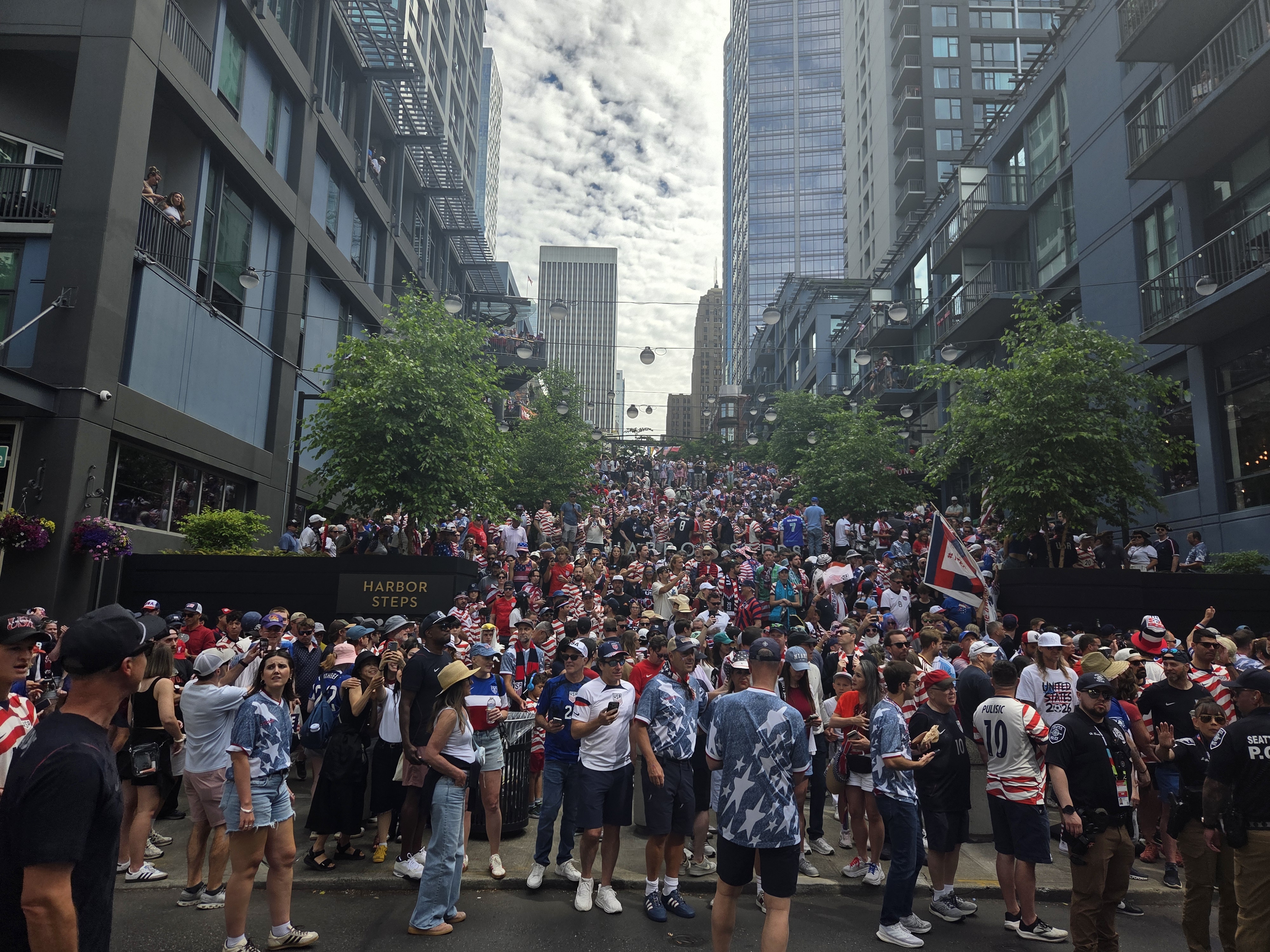Seattle scene pre-match